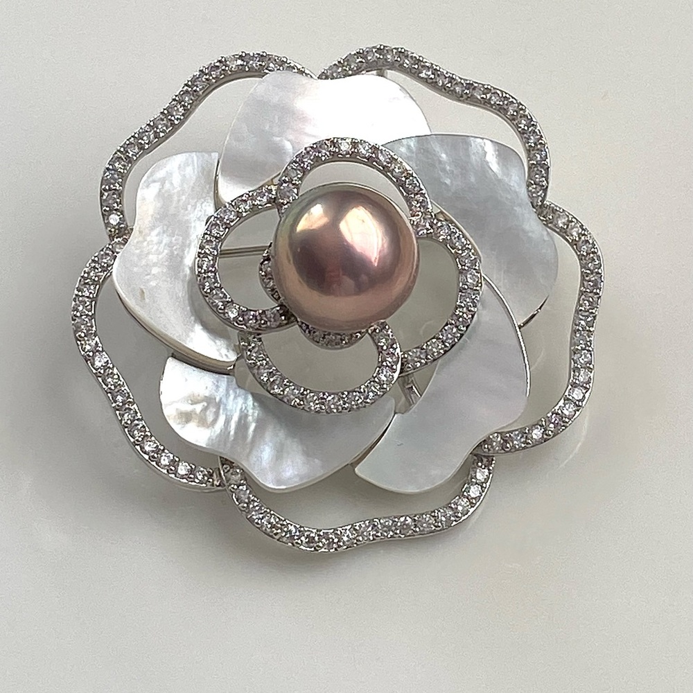 P240-Handmade Metallic Edison Pearl And Mother-of-Pearl Flower Brooch/Pendant - Picture 8 of 11